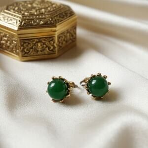 Vintage Imperial Green Jade Clip On Earrings-Gold Tone-Wolf Prong-Stone-Asian